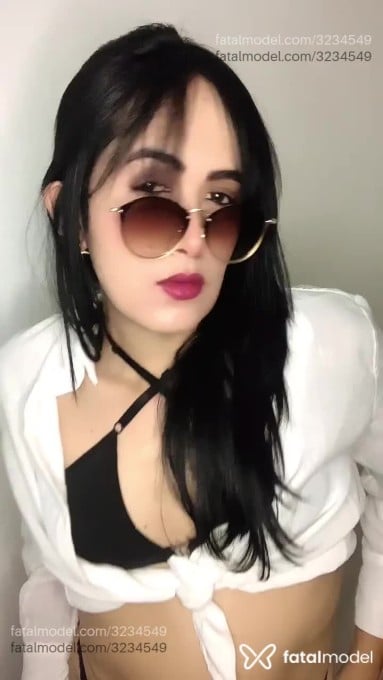 Acompanhante mulher trans com cabelo castanho de olhos mel em São Paulo - Saore Alves