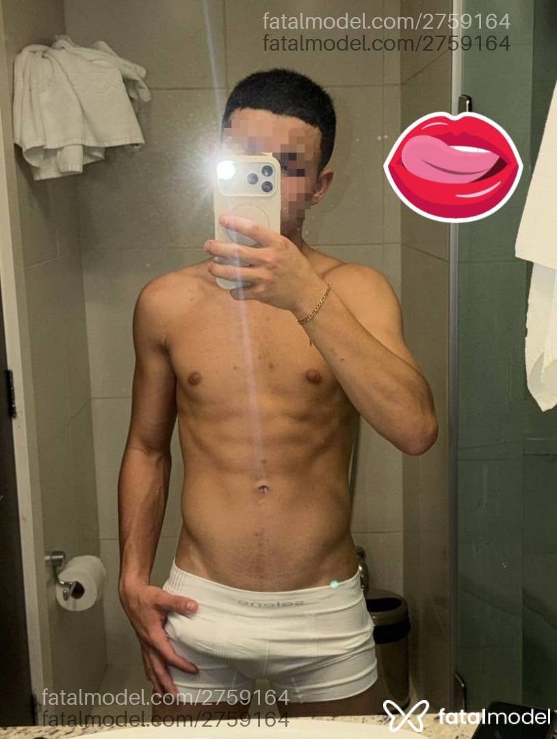Acompanhante homem morena (o) de olhos castanhos - Apollo