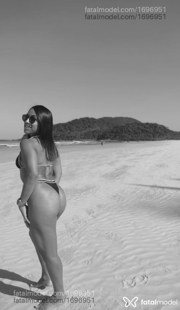 Acompanhante mulher com cabelo castanho de olhos castanhos em São Sebastião - Sofia