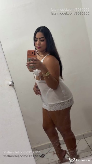 Acompanhante mulher morena (o) de olhos castanhos - Jhully