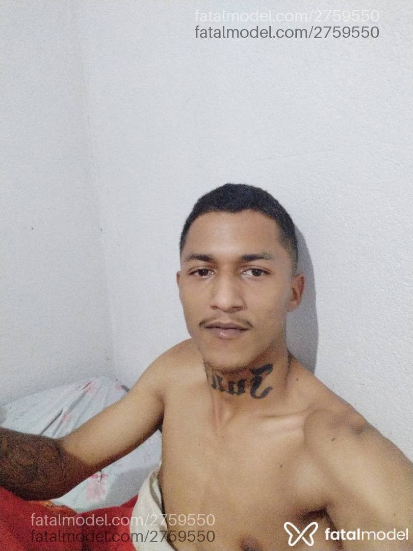 Acompanhante homem morena (o) de olhos castanhos em Uberlândia - Allyson