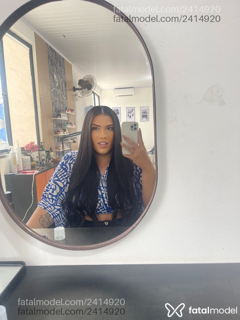 Acompanhante mulher trans morena (o) de olhos castanhos em Feira de Santana Acompanhante mulher trans morena (o) de olhos castanhos em Feira de Santana - Emilly Farias