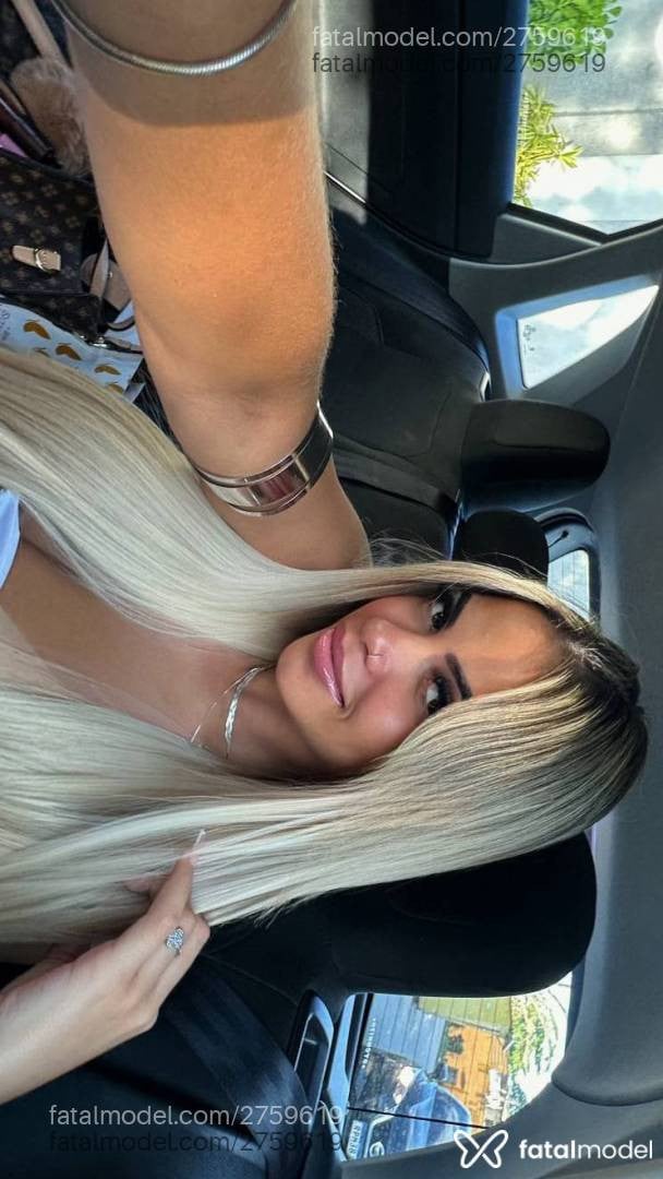 Acompanhante mulher loira (o) de olhos castanhos - Melissa Santos