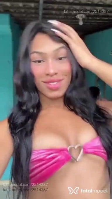 Acompanhante mulher trans morena (o) de olhos pretos em Uberlândia - Yzamoranguinho