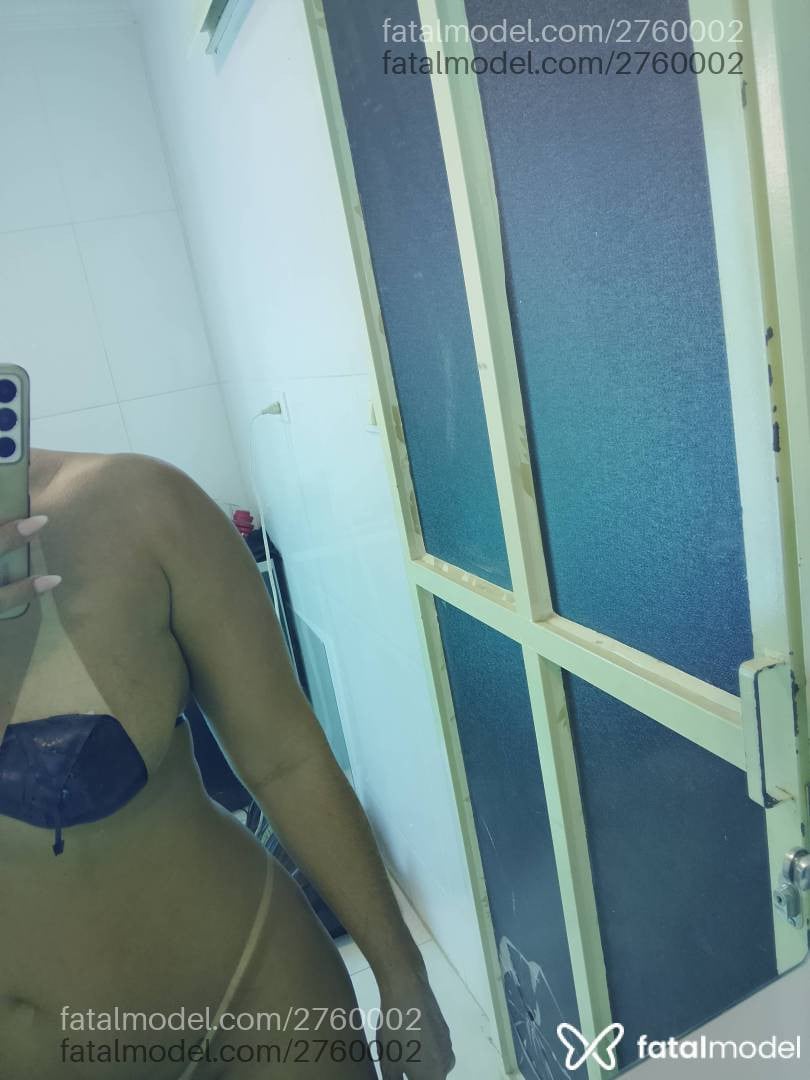 Acompanhante mulher loira (o) de olhos mel - Camila Bitencurt