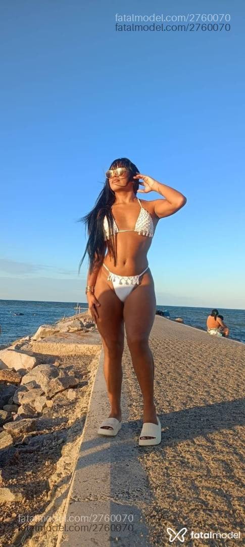 Acompanhante mulher trans morena (o) de olhos pretos - Rebecca