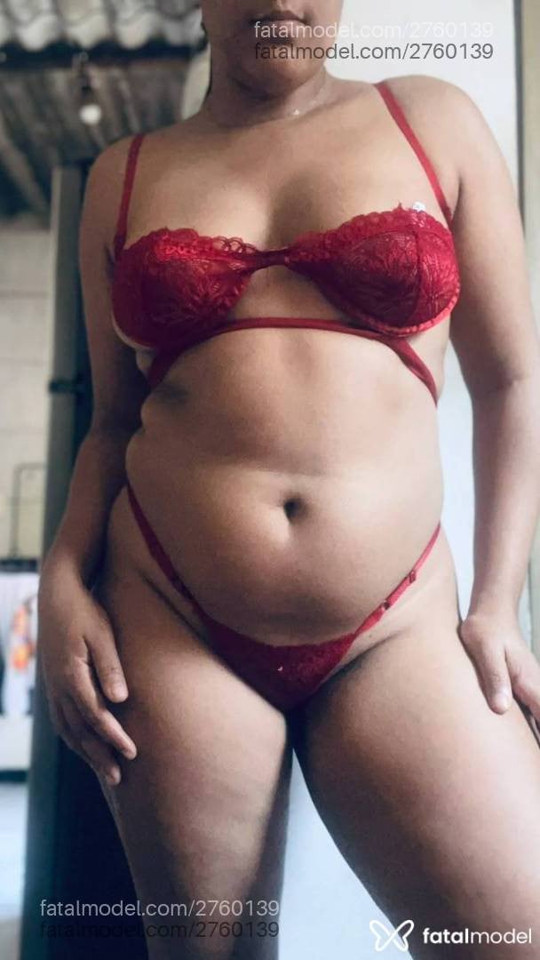 Acompanhante mulher com cabelo castanho de olhos pretos - Tifanny
