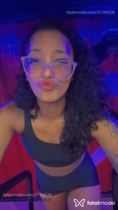 Acompanhante mulher com cabelo castanho de olhos castanhos em São Paulo - Ayra Bellini