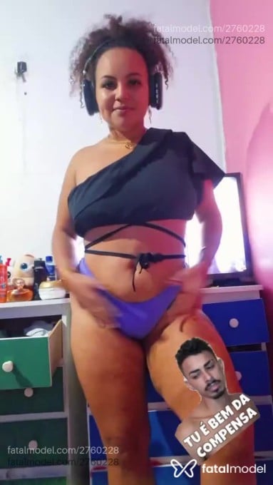 Acompanhante mulher com cabelo castanho de olhos castanhos - Raquel Acompanhante mulher com cabelo castanho de olhos castanhos - Raquel