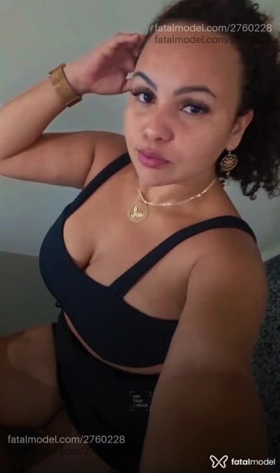 Acompanhante mulher com cabelo castanho de olhos castanhos - Raquel Acompanhante mulher com cabelo castanho de olhos castanhos - Raquel