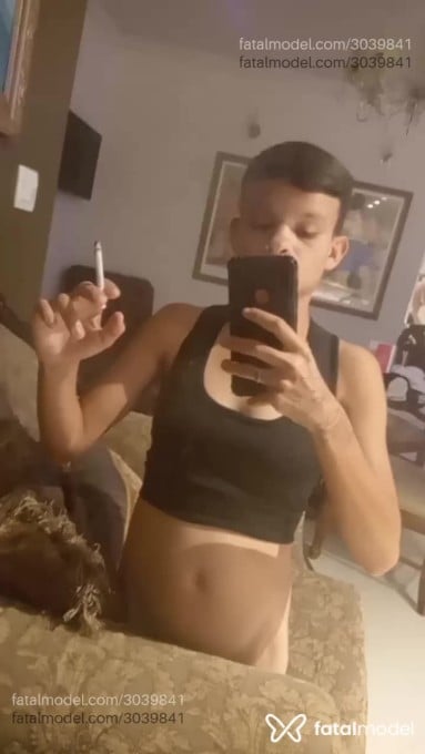 Acompanhante homem trans com cabelo castanho de olhos castanhos em Pindamonhangaba - Lyan Gomes