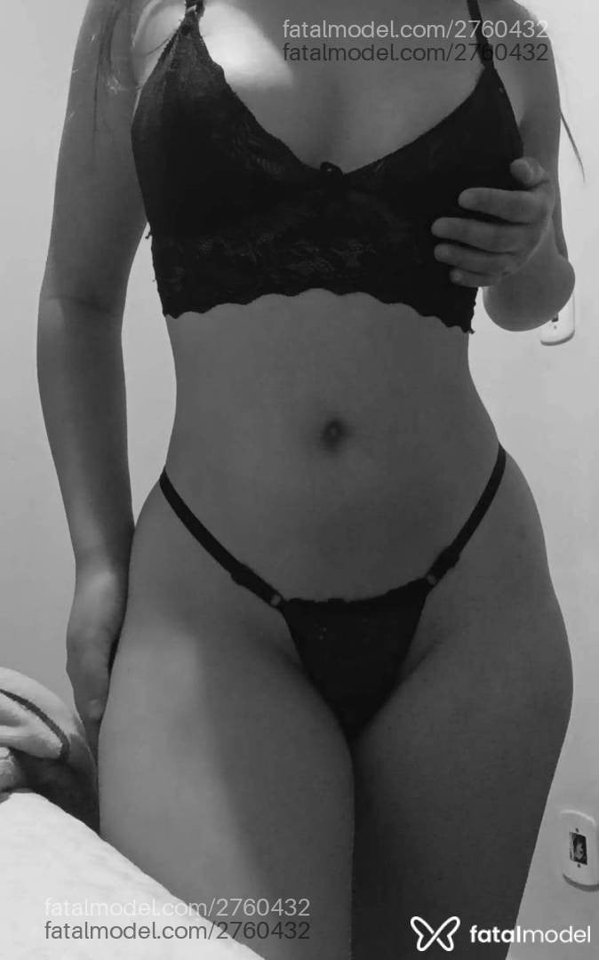 Acompanhante mulher com cabelo castanho de olhos castanhos em Pirassununga - Mirella