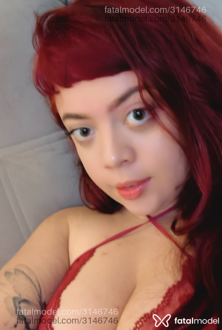 Acompanhante mulher ruiva (o) de olhos mel em Curitiba - Miah Alves