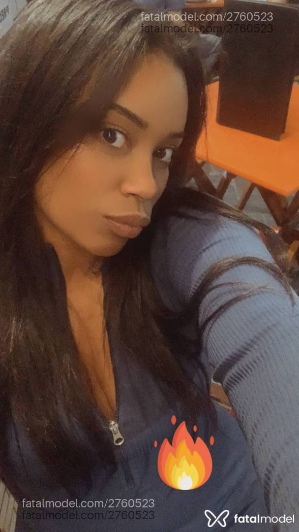 Acompanhante mulher morena (o) de olhos pretos em São Paulo Acompanhante mulher morena (o) de olhos pretos em São Paulo - Tainá