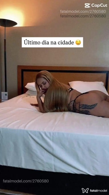 Acompanhante mulher loira (o) de olhos mel - Lara Acompanhante mulher loira (o) de olhos mel - Lara