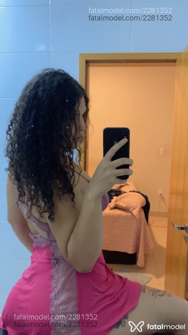 Acompanhante mulher com cabelo castanho de olhos mel em Catanduva - Brenda