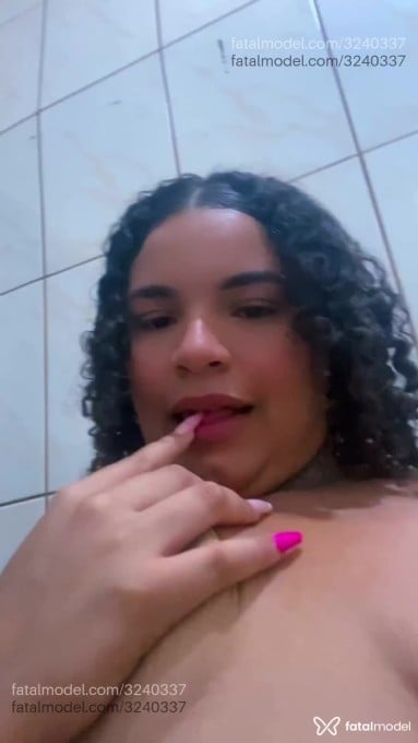 Acompanhante mulher morena (o) de olhos pretos em Santo Antônio do Monte - Morena