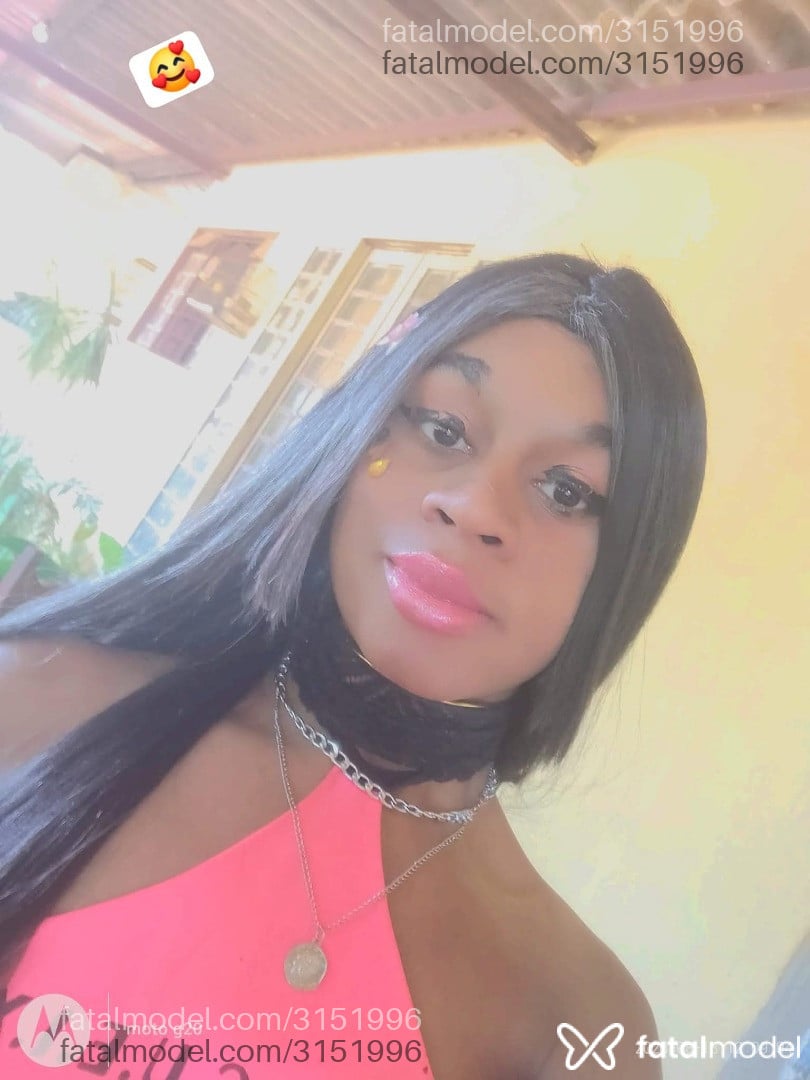 Acompanhante mulher trans morena (o) de olhos castanhos em Novo Gama Acompanhante mulher trans morena (o) de olhos castanhos em Novo Gama - Mmmmm