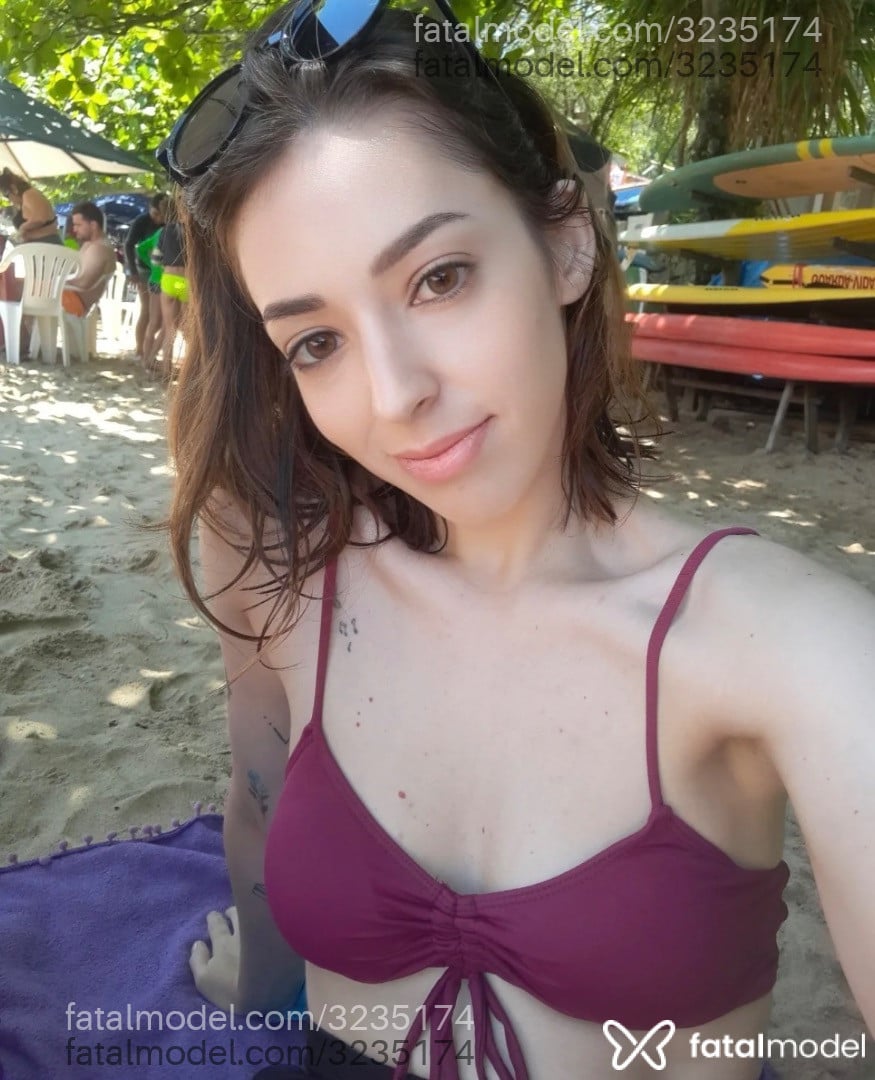 Acompanhante mulher com cabelo castanho de olhos castanhos em São Paulo - Sininho