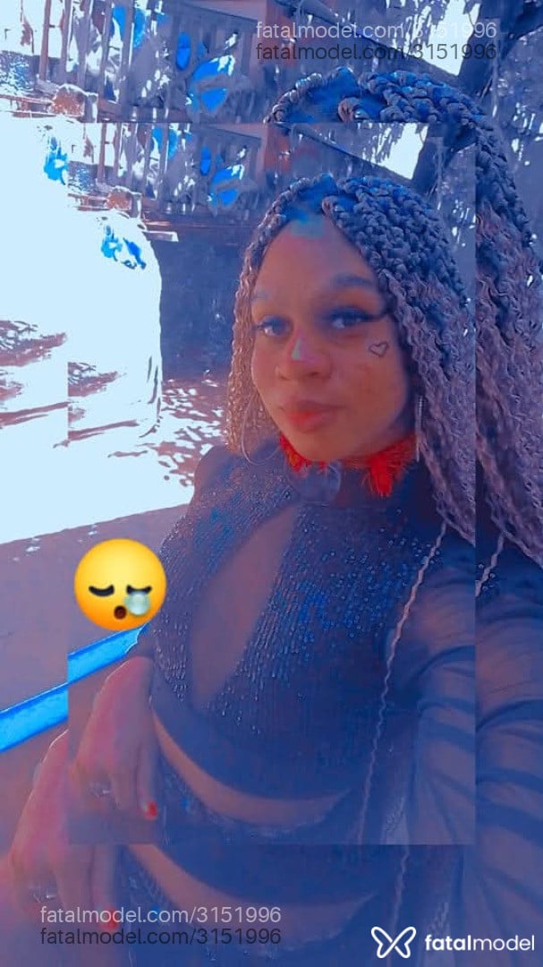 Acompanhante mulher trans morena (o) de olhos castanhos em Novo Gama Acompanhante mulher trans morena (o) de olhos castanhos em Novo Gama - Mmmmm