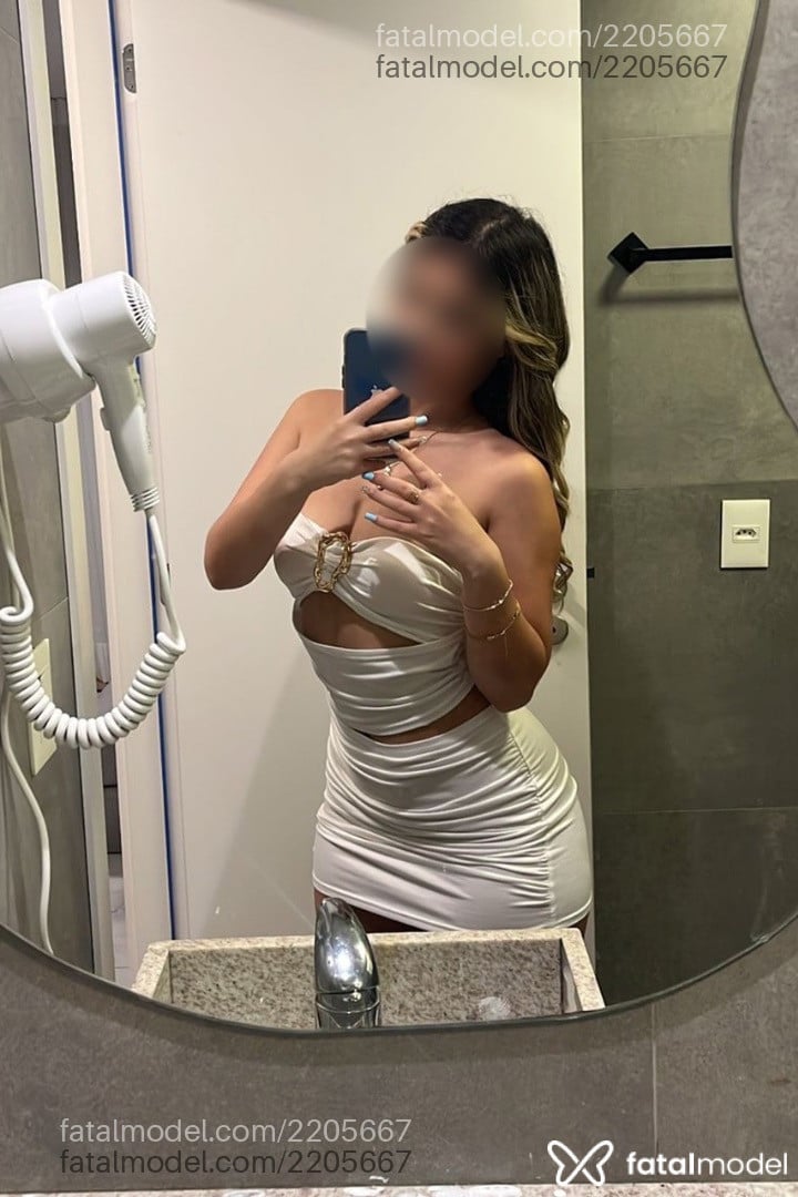 Acompanhante mulher loira (o) de olhos castanhos em Porto Alegre - Lis Bella