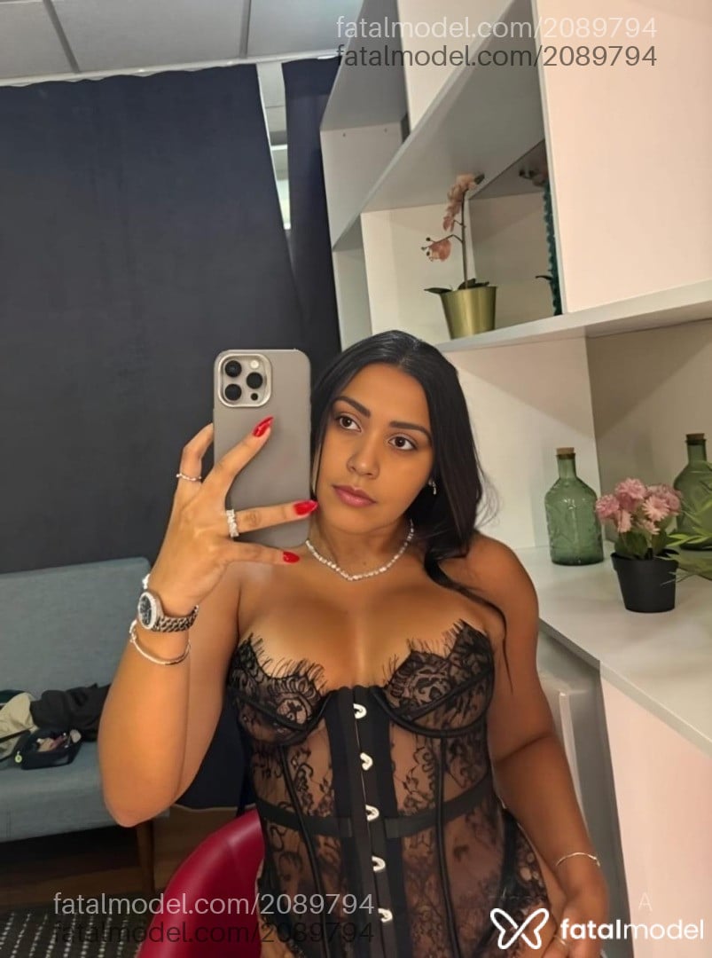 Acompanhante mulher morena (o) de olhos castanhos em Belo Horizonte Acompanhante mulher morena (o) de olhos castanhos em Belo Horizonte - Mirella Santos