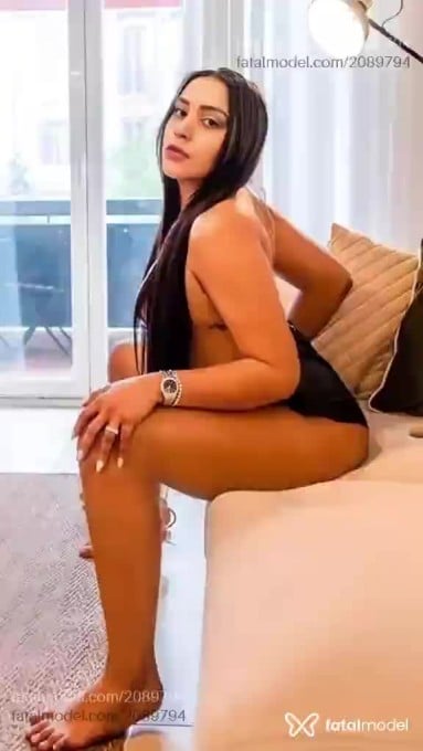 Acompanhante mulher morena (o) de olhos castanhos em Belo Horizonte Acompanhante mulher morena (o) de olhos castanhos em Belo Horizonte - Mirella Santos