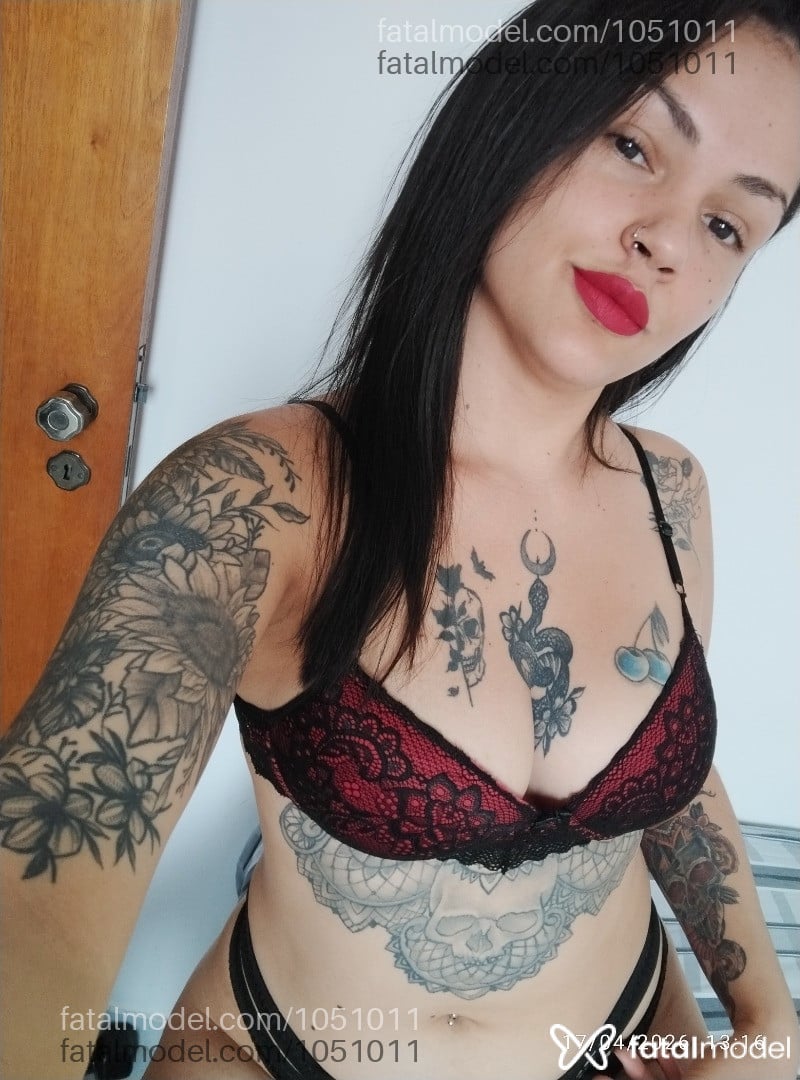 Acompanhante mulher com cabelo castanho de olhos castanhos em Uberlândia - Rafaela Queiroz