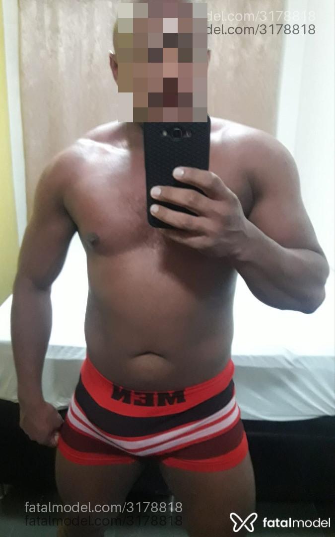 Acompanhante homem sem cabelo de olhos pretos em São Paulo - Carlossantoandresp