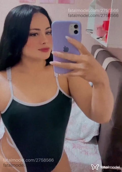 Acompanhante mulher morena (o) de olhos pretos - Letícia