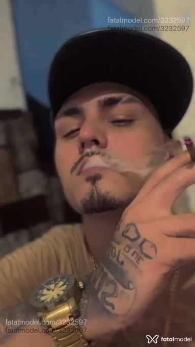 Acompanhante homem morena (o) de olhos castanhos - Magrinroludo Acompanhante homem morena (o) de olhos castanhos - Magrinroludo