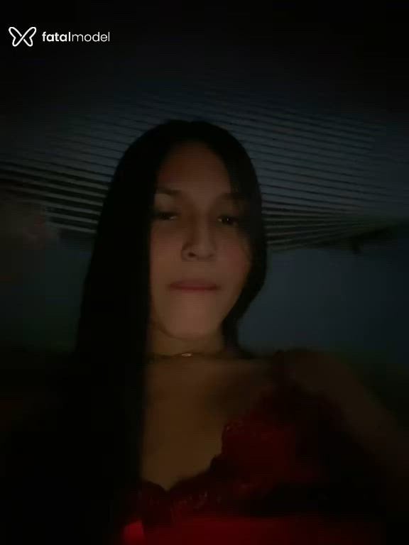 Acompanhante mulher trans morena (o) de olhos castanhos - Aninha Safra