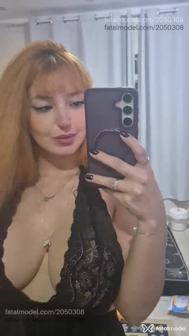Acompanhante mulher ruiva (o) de olhos pretos em Campinas Acompanhante mulher ruiva (o) de olhos pretos em Campinas - Lua Cristal