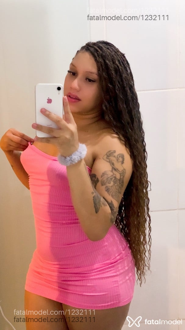 Acompanhante mulher trans com cabelo castanho de olhos castanhos - Jessy