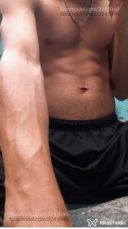 Acompanhante homem com cabelo castanho de olhos castanhos em Itanhaém Acompanhante homem com cabelo castanho de olhos castanhos em Itanhaém - Andy Oliver