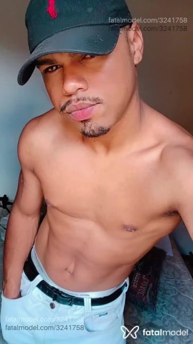 Acompanhante homem morena (o) de olhos pretos - Selton Vieira Acompanhante homem morena (o) de olhos pretos - Selton Vieira