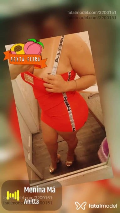 Acompanhante mulher morena (o) de olhos castanhos - Victoria