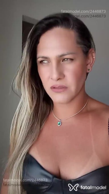 Acompanhante mulher trans loira (o) de olhos verdes em Uberlândia - Fernanda Alves