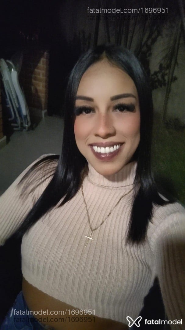 Acompanhante mulher com cabelo castanho de olhos castanhos em São Sebastião - Sofia