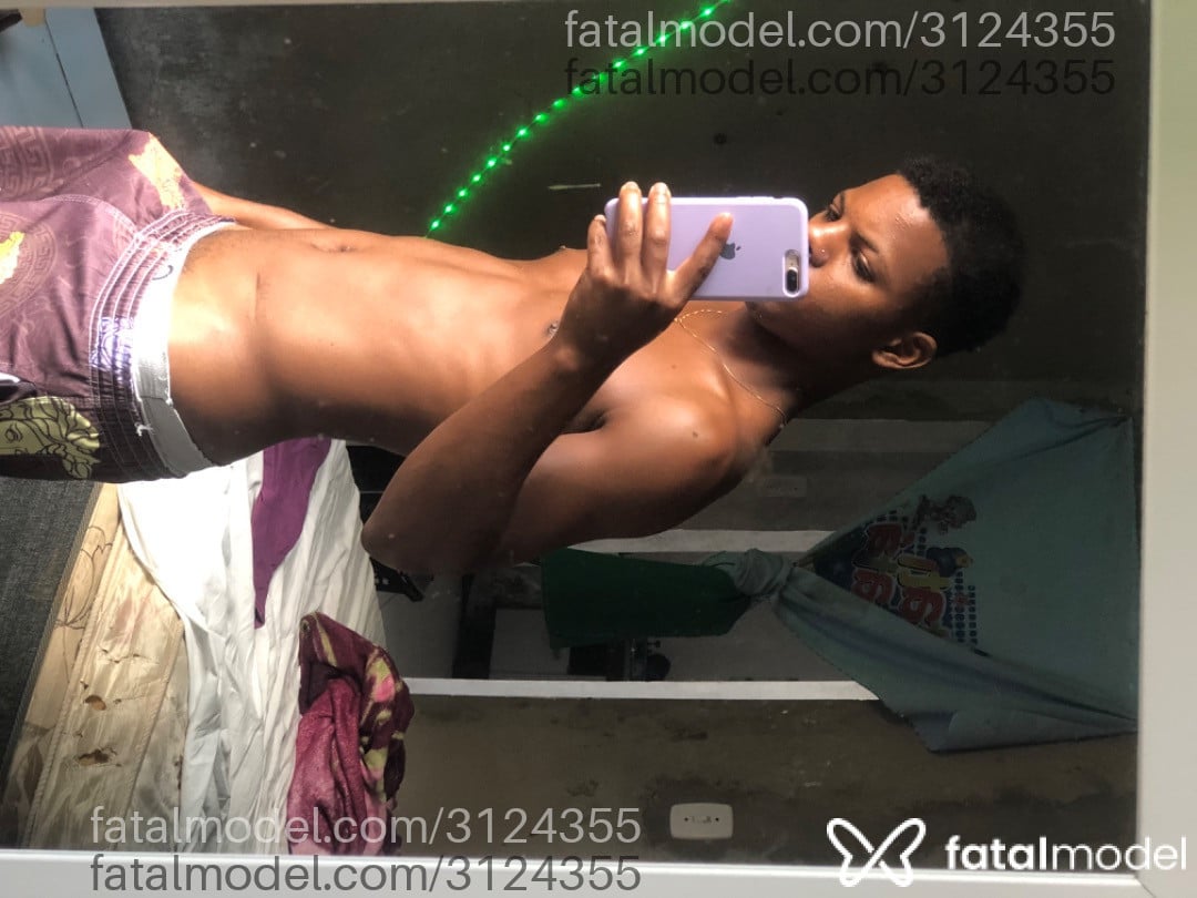 Acompanhante não-binário morena (o) de olhos castanhos em Conceição do Jacuípe - Sn Delux
