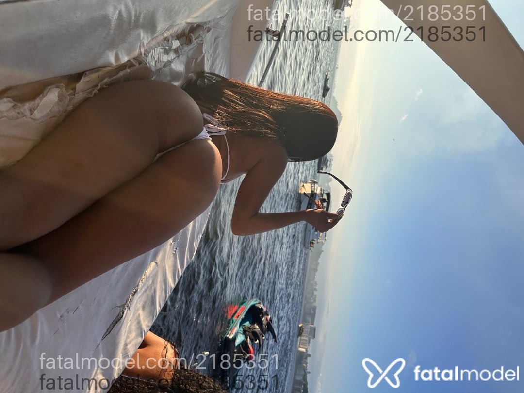 Acompanhante mulher morena (o) de olhos castanhos em Armação dos Búzios Acompanhante mulher morena (o) de olhos castanhos em Armação dos Búzios - Melissa