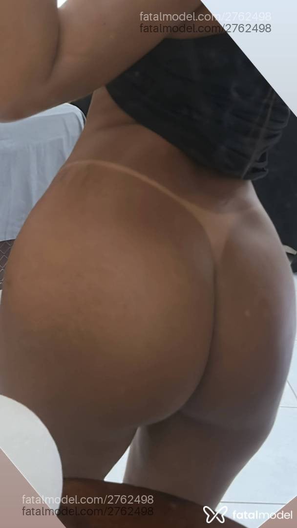 Acompanhante mulher morena (o) de olhos pretos - Bruna