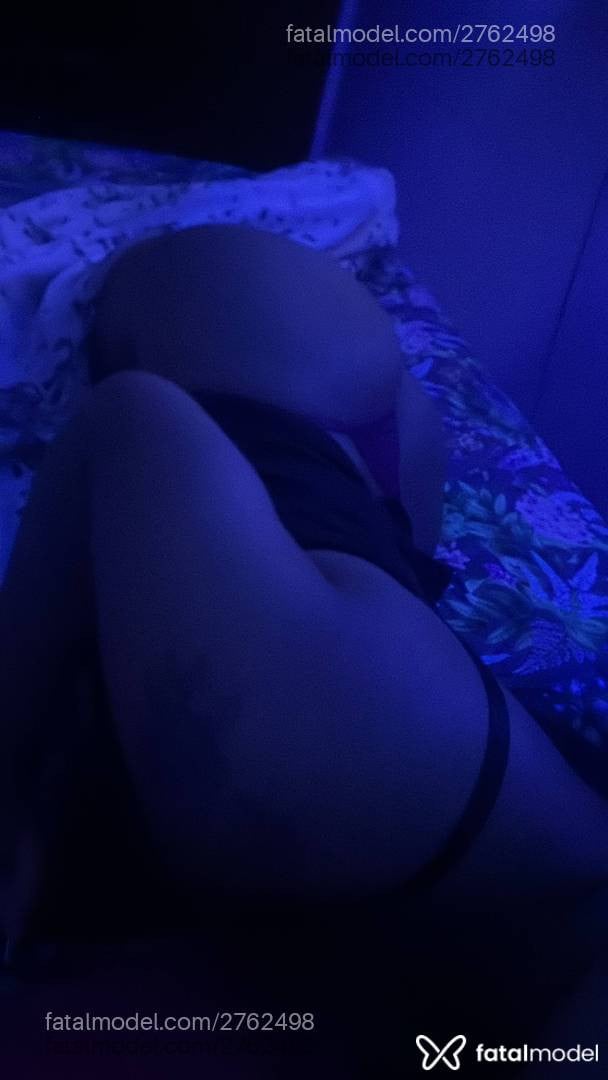 Acompanhante mulher morena (o) de olhos pretos - Bruna