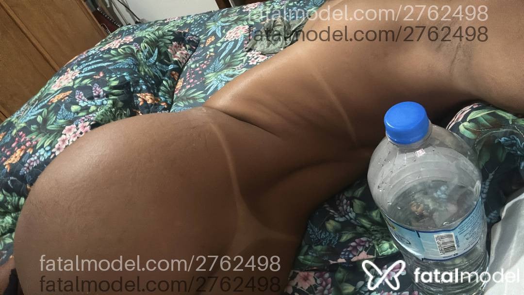 Acompanhante mulher morena (o) de olhos pretos em Cruzeiro - Bruna