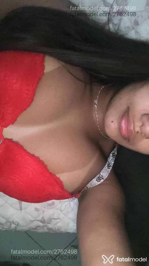 Acompanhante mulher morena (o) de olhos pretos - Bruna