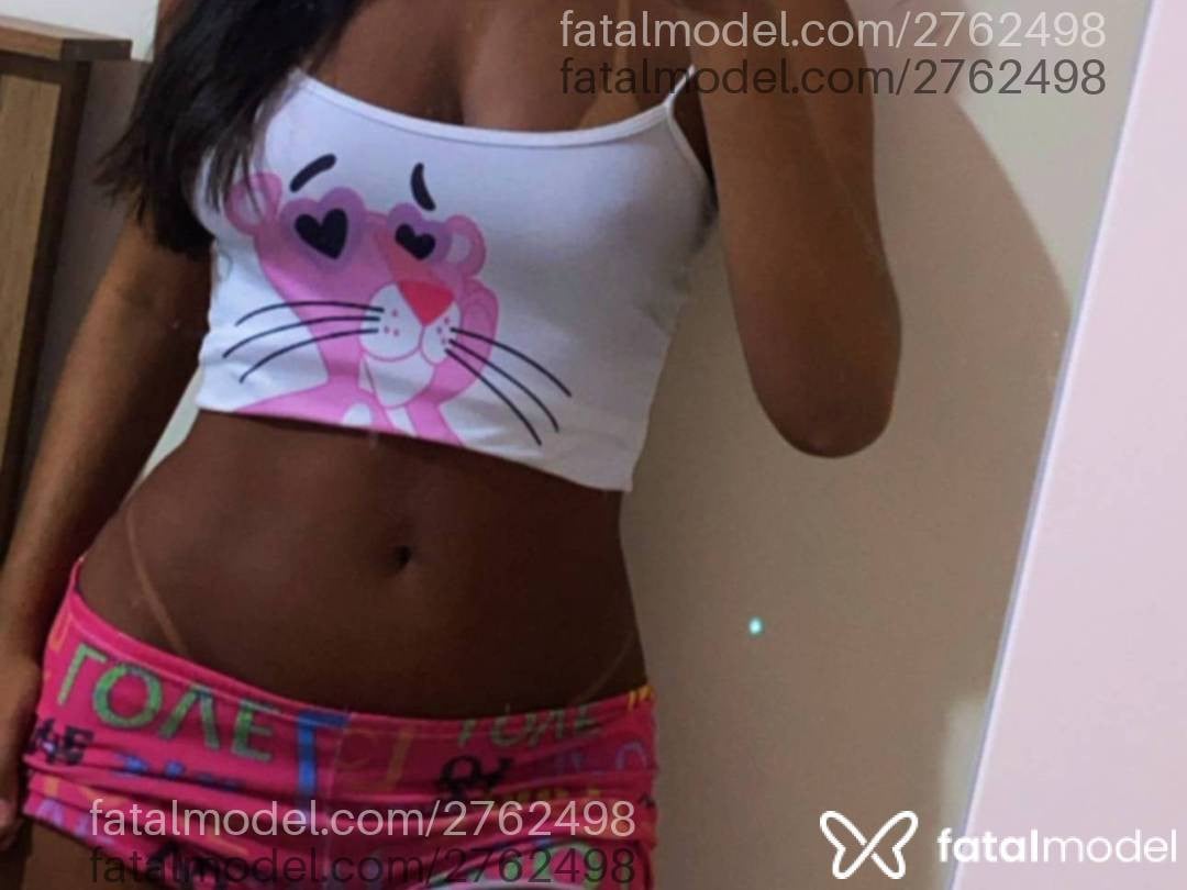 Acompanhante mulher morena (o) de olhos pretos - Bruna