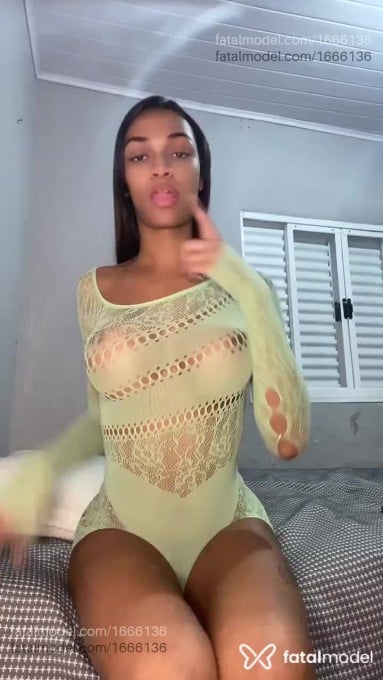 Acompanhante mulher trans morena (o) de olhos castanhos em Três Pontas - Angelotti