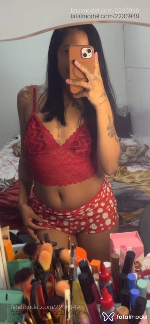 Acompanhante mulher morena (o) de olhos castanhos em São Paulo - Larissa