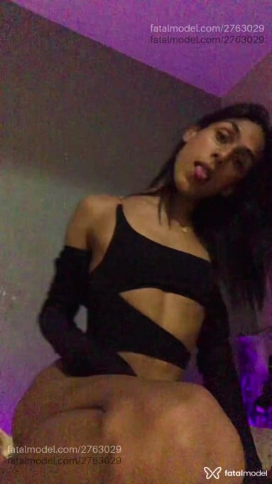 Acompanhante mulher trans morena (o) de olhos castanhos em Virtual - Luaar