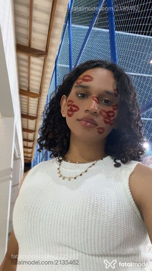 Acompanhante mulher trans morena (o) de olhos castanhos em Juazeiro - Maria